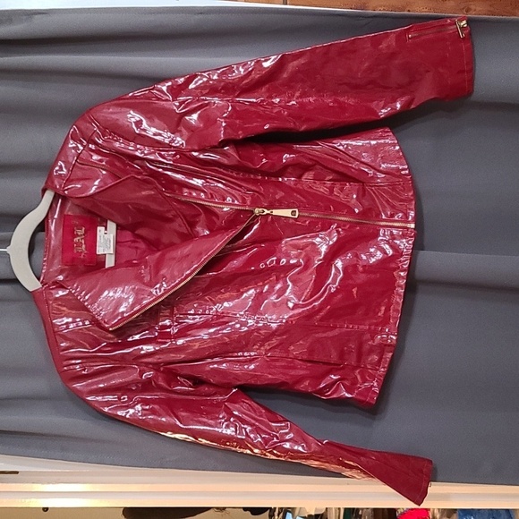 LAL Live A Little Womens Red Faux Patent Leather Zips Moto  Jacket Sz M GUC READ - Picture 1 of 13